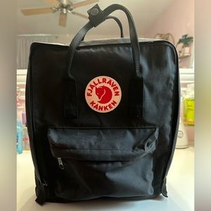 Fjallraven Kanken back pack